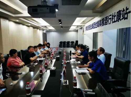 杜康控股銷售公司總經(jīng)理肖志雄談市場動態(tài) 銷售勢頭強勁，部分產(chǎn)品供不應求